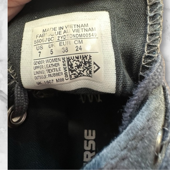 Converse All Star Chuck Taylor | size 7 | Hidden Wedge Suede | 550670C - Picture 6 of 6